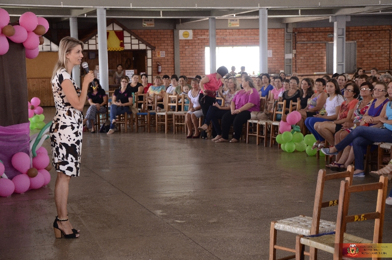 Dia da mulher foi celebrado no XIX Encontro Municipal de Mulheres 